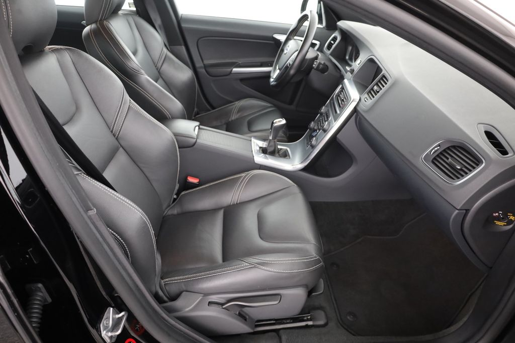 Volvo V60 2018