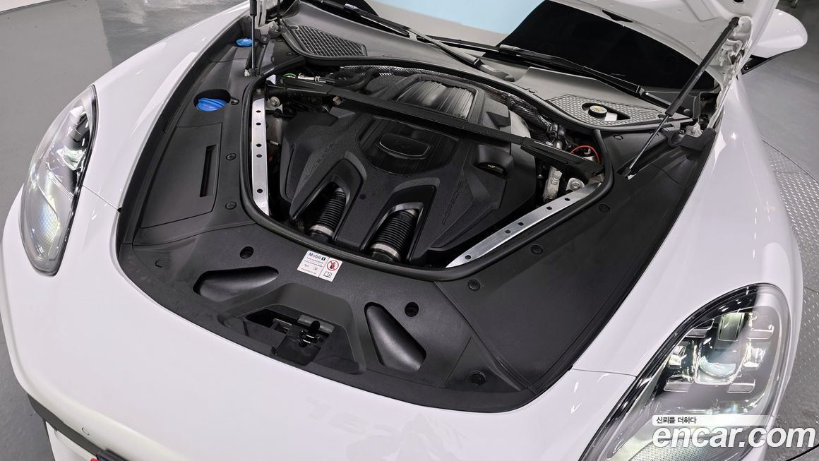 Porsche Panamera 2023