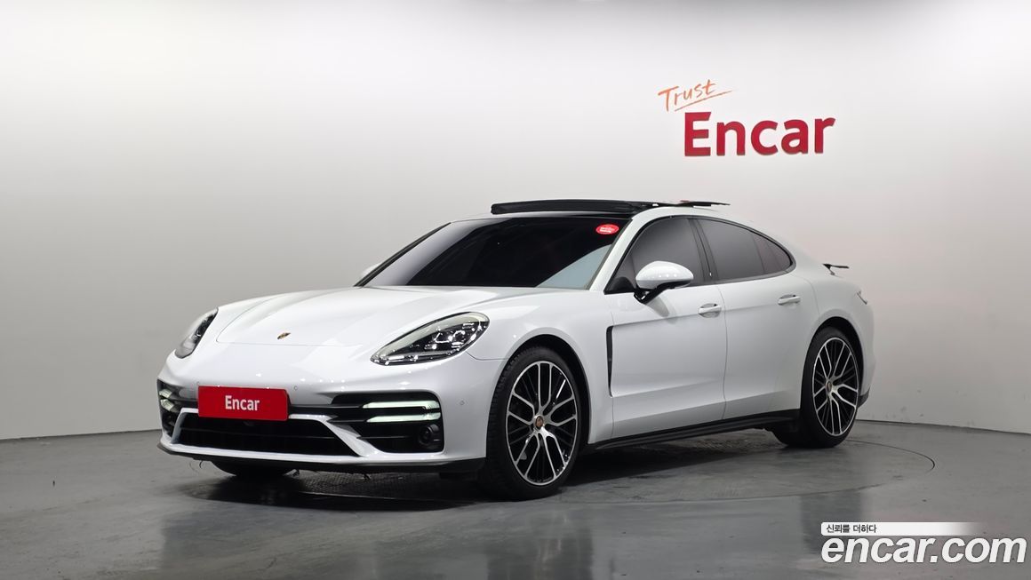 Porsche Panamera 2023