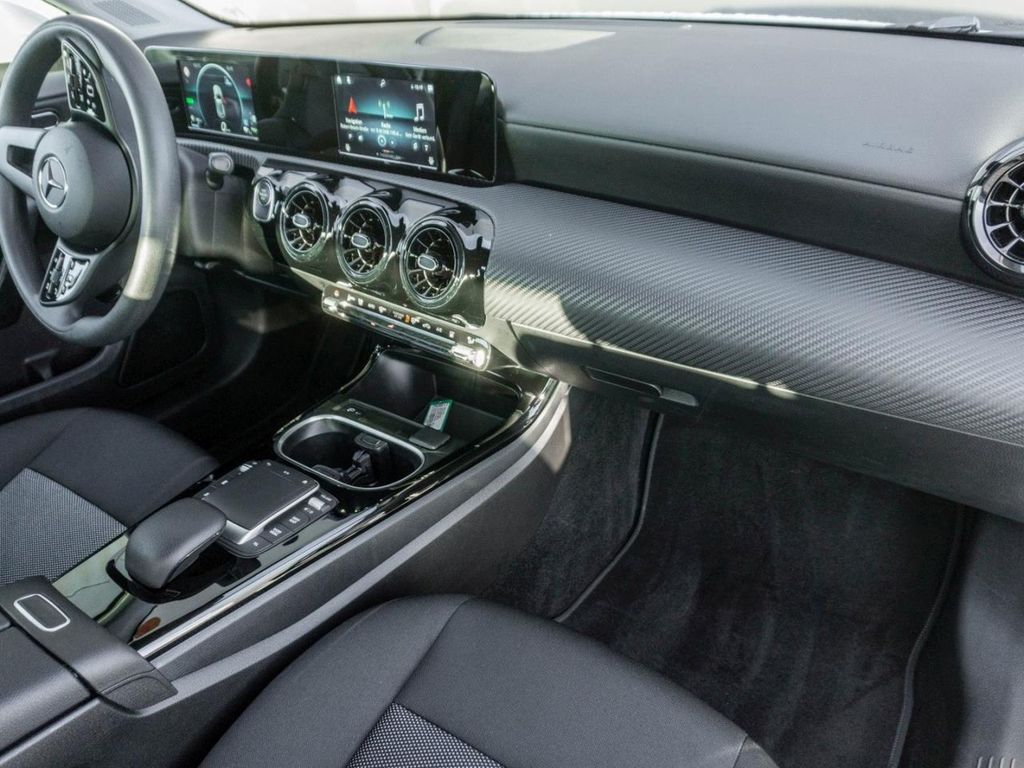 Mercedes-Benz A 250 2021