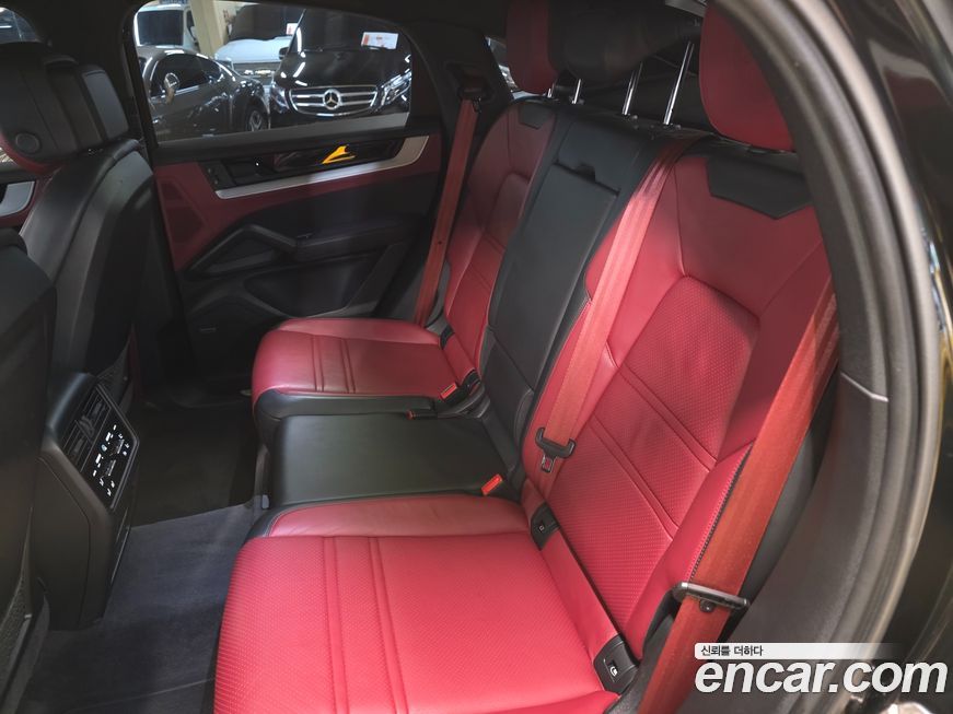 Porsche Cayenne 2024