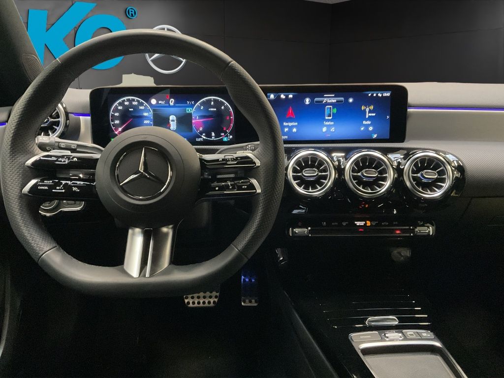 Mercedes-Benz A 200 2025