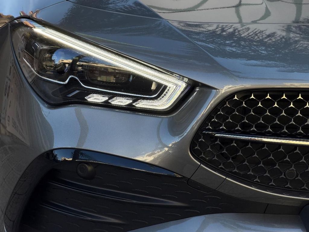 Mercedes-Benz CLA 200 2024