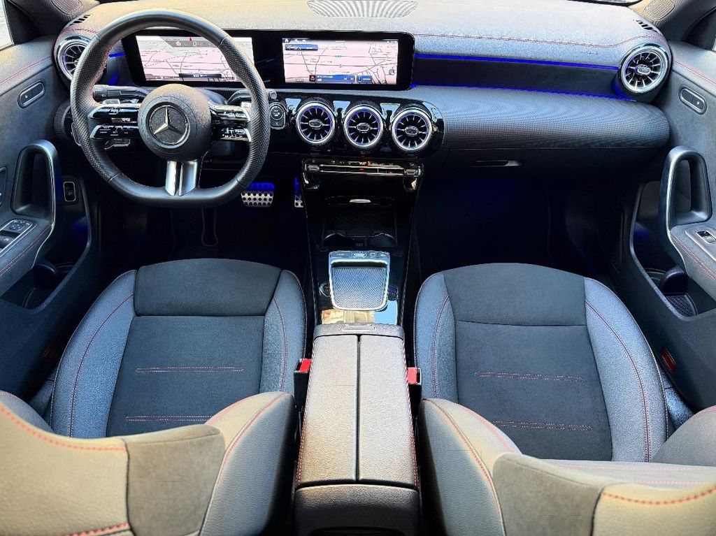 Mercedes-Benz CLA 200 2024