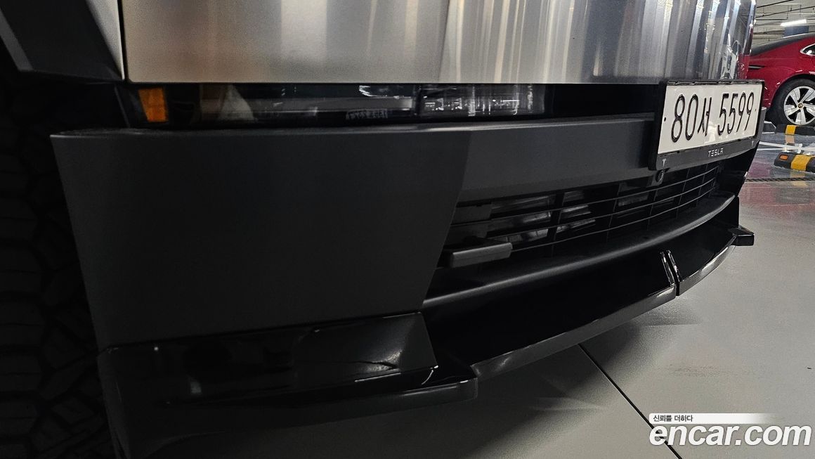 Tesla Cybertruck 2025