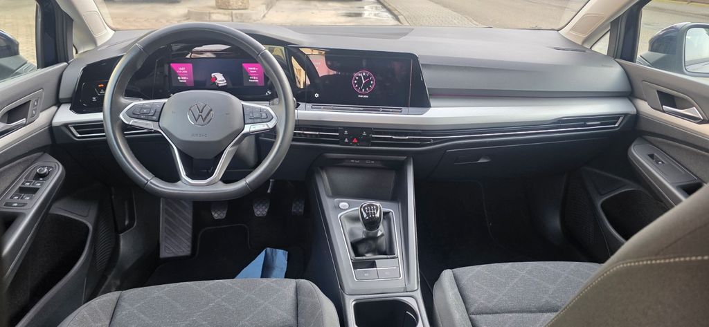 Volkswagen Golf 2024
