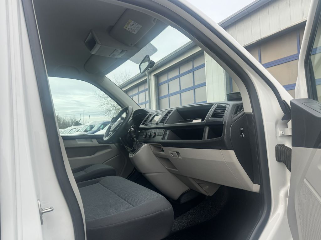 Volkswagen T6 Transporter 2016