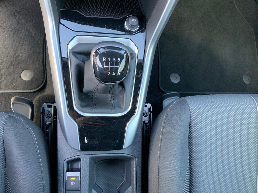 Volkswagen T-Roc 2024