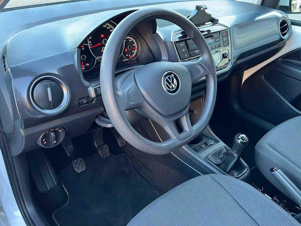 Volkswagen up! 2021