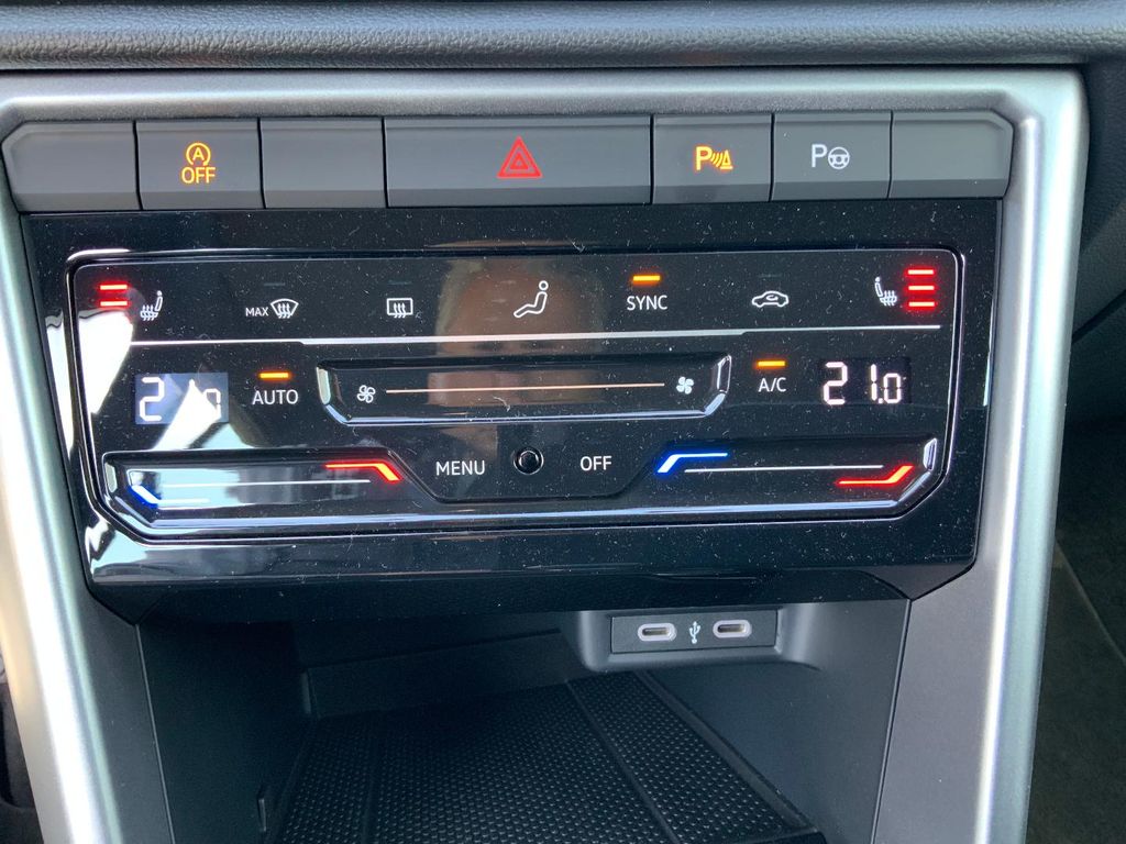 Volkswagen T-Roc 2024