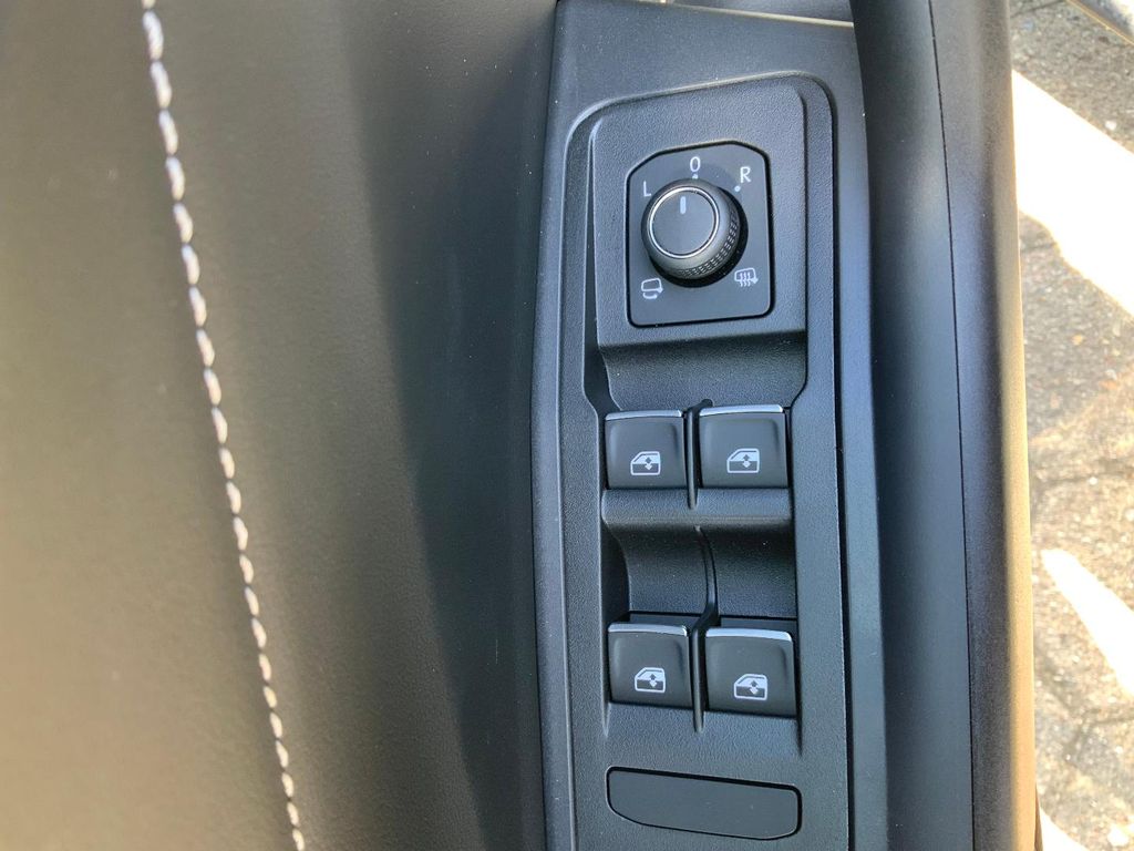 Volkswagen T-Roc 2024