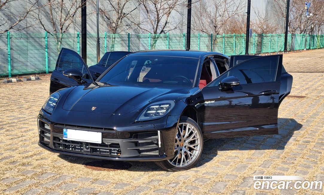 Porsche Panamera 2025