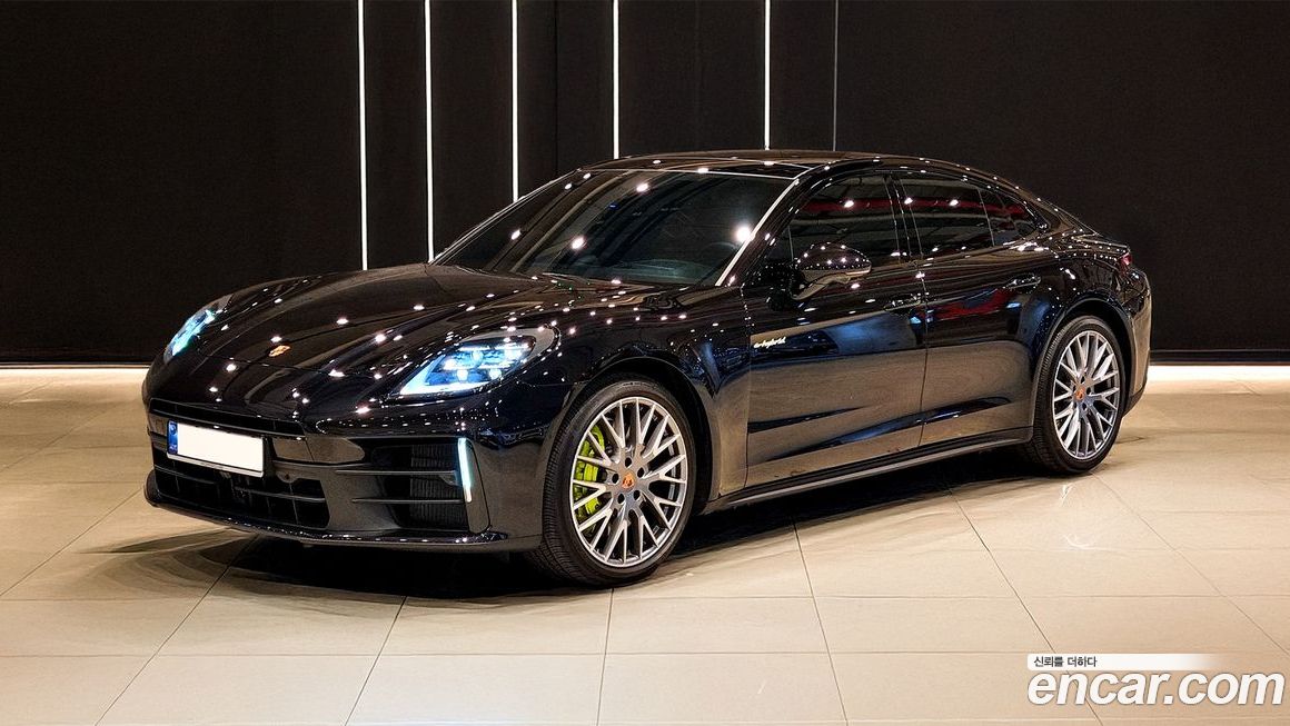Porsche Panamera 2025
