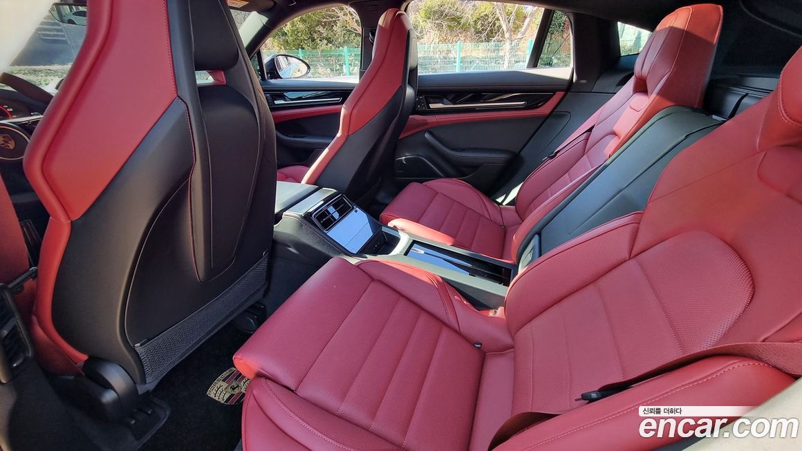 Porsche Panamera 2025