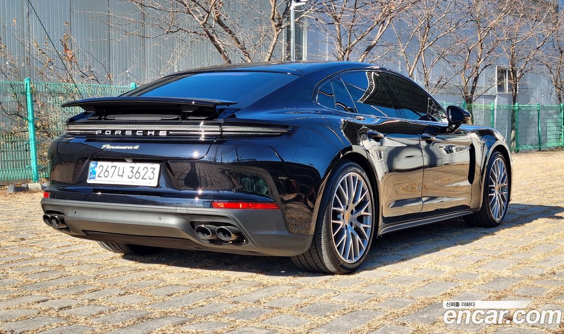 Porsche Panamera 2025