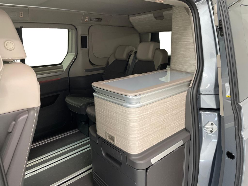 Volkswagen T7 California