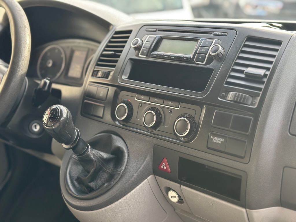 Volkswagen T5 Transporter 2011
