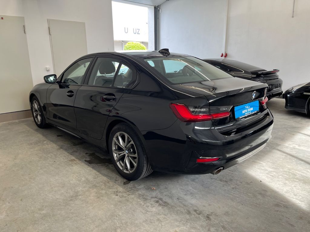 BMW 318 2021