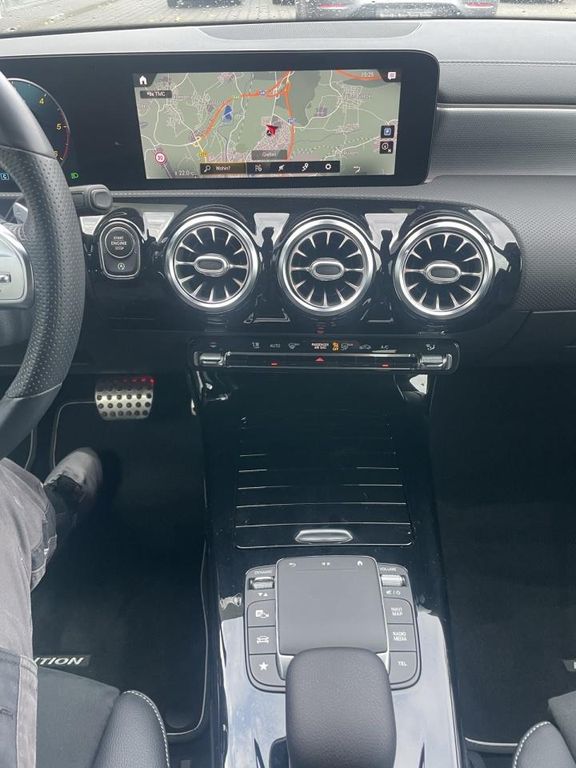 Mercedes-Benz A 200 2020