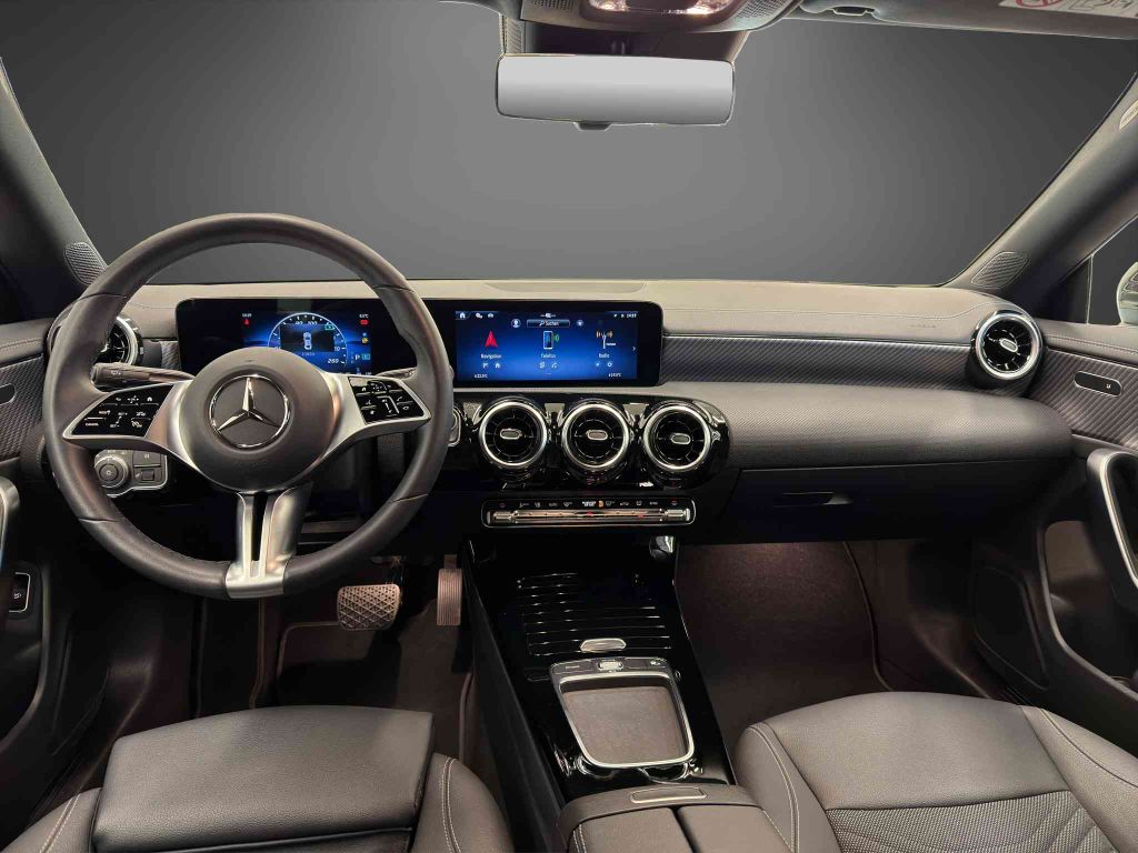 Mercedes-Benz CLA 200 2024