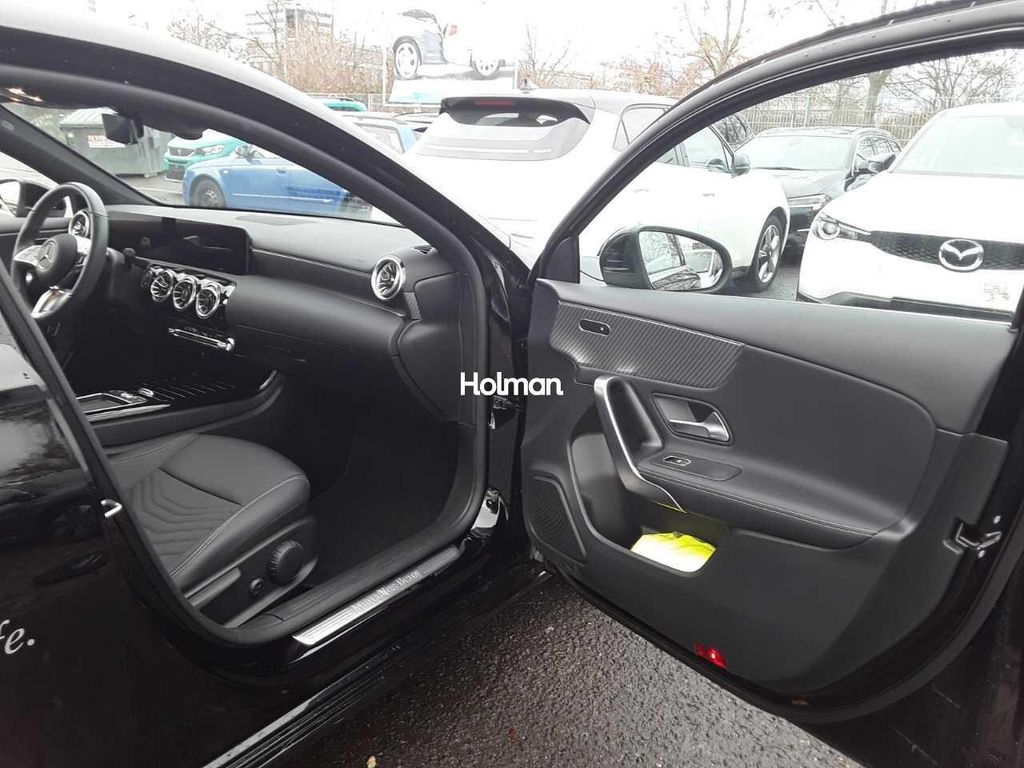 Mercedes-Benz A 180 2024