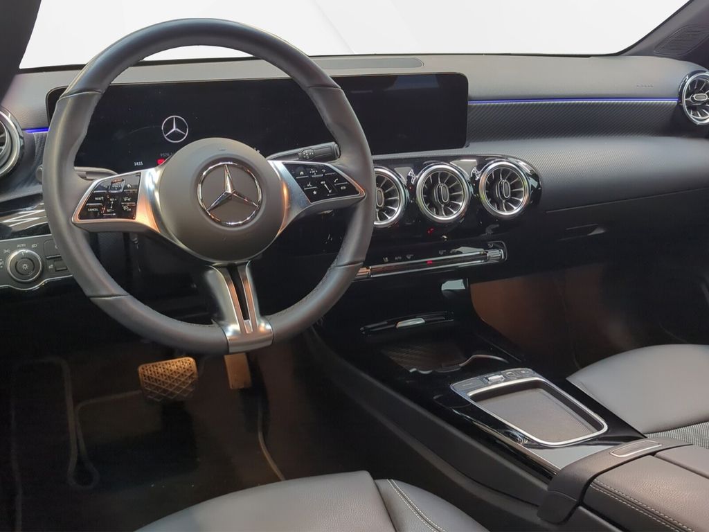 Mercedes-Benz A 180 2024