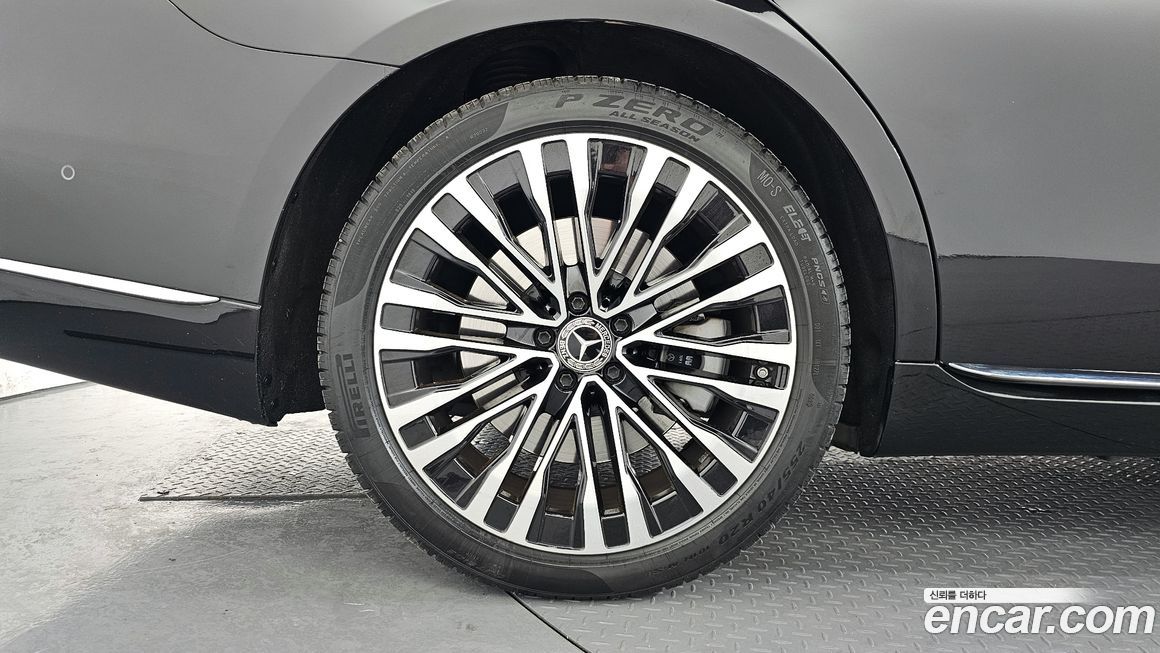 Mercedes-Benz S-Class 2021