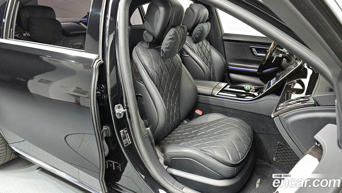 Mercedes-Benz S-Class 2021