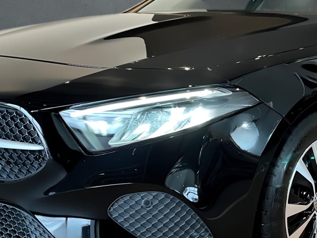 Mercedes-Benz A 180 2023