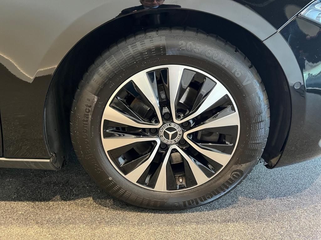 Mercedes-Benz A 180 2023