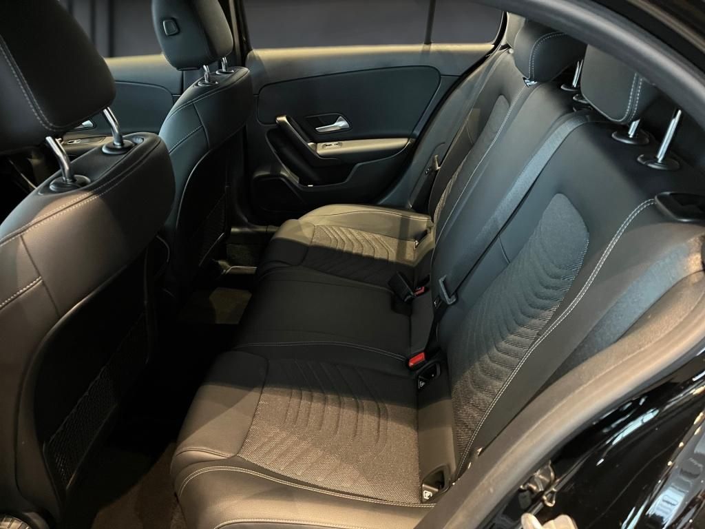 Mercedes-Benz A 180 2023