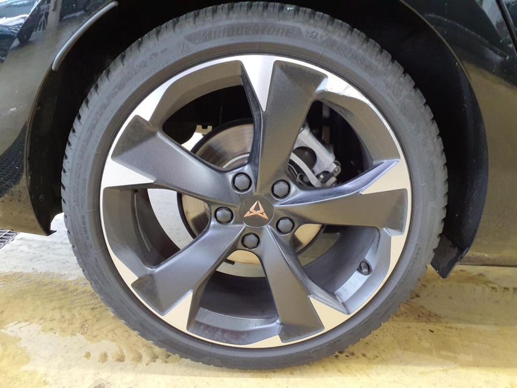 Cupra Leon 2025