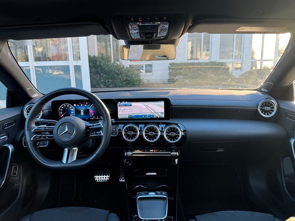 Mercedes-Benz CLA 200 2024