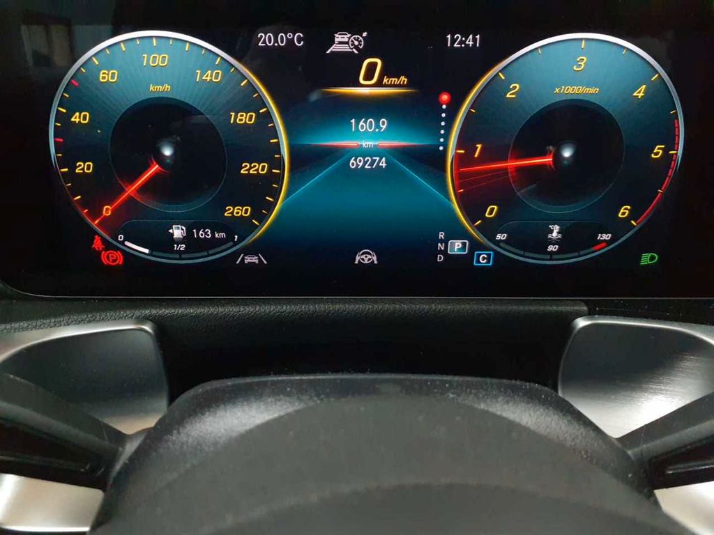 Mercedes-Benz GLB 200 2023