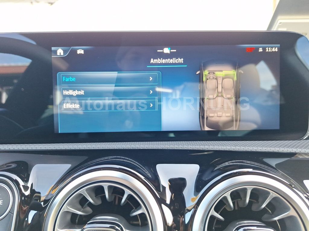 Mercedes-Benz CLA 180 2025