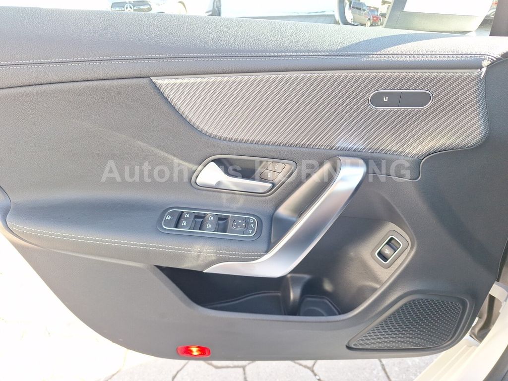 Mercedes-Benz CLA 180 2025