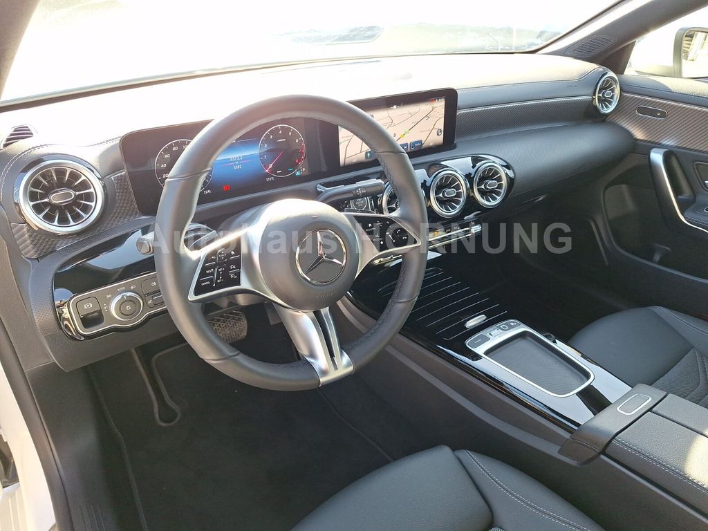 Mercedes-Benz CLA 180 2025