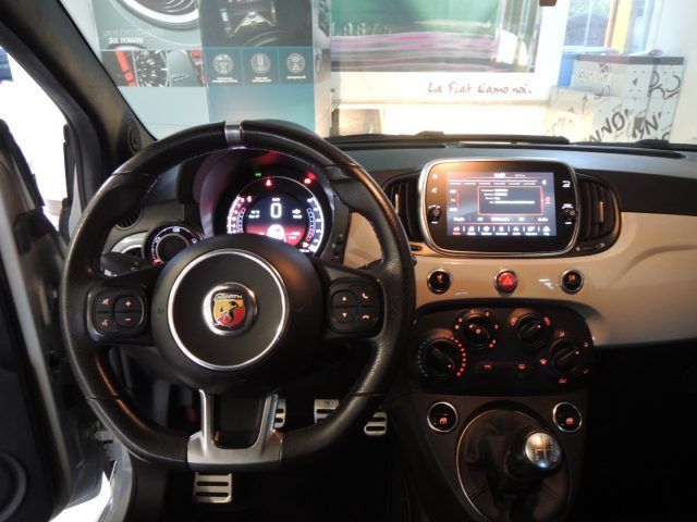 Abarth 595 2021