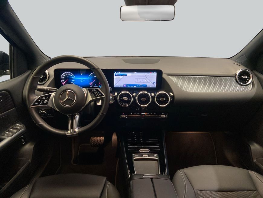 Mercedes-Benz B 200 2024