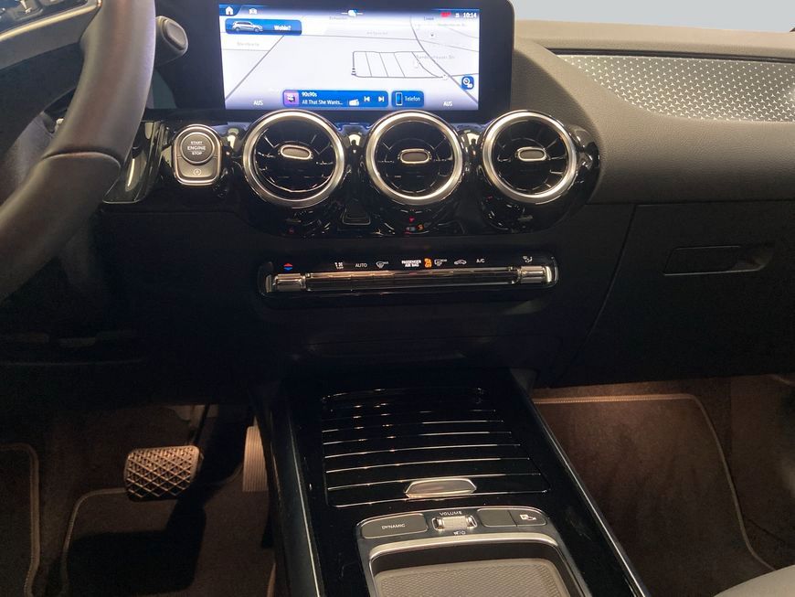 Mercedes-Benz B 200 2024