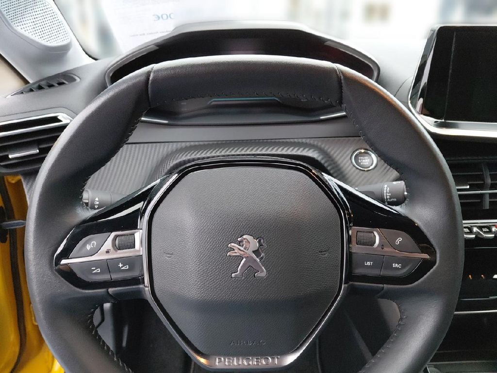 Peugeot 208 2021