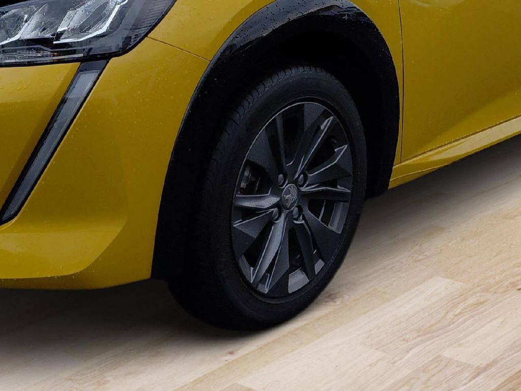 Peugeot 208 2021