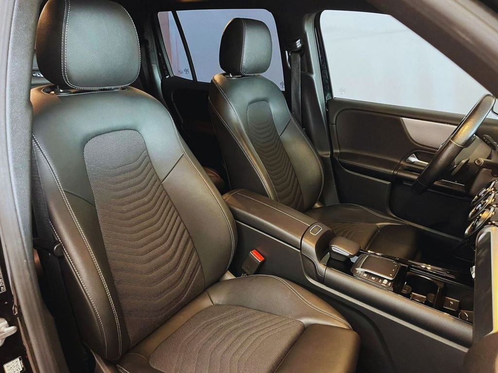 Mercedes-Benz GLB 180 2022