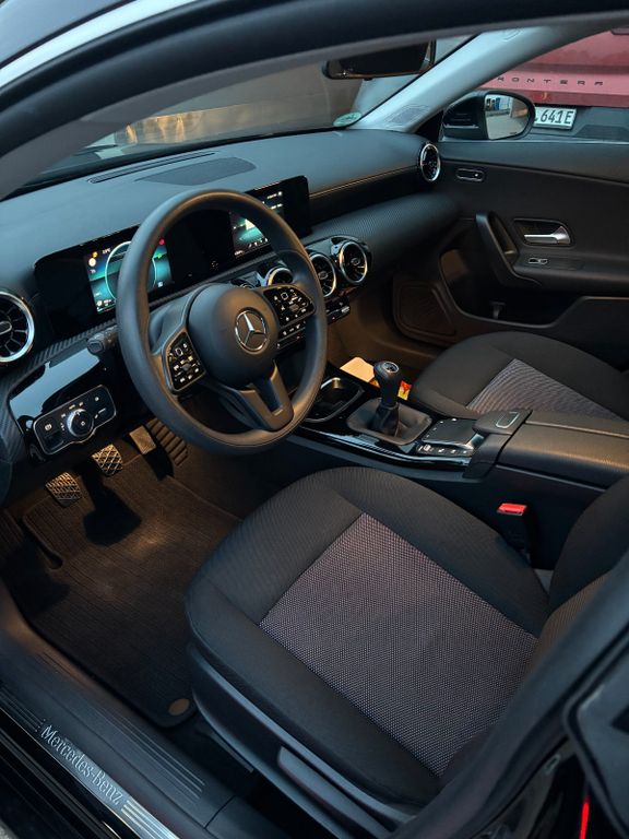 Mercedes-Benz CLA 180 2021