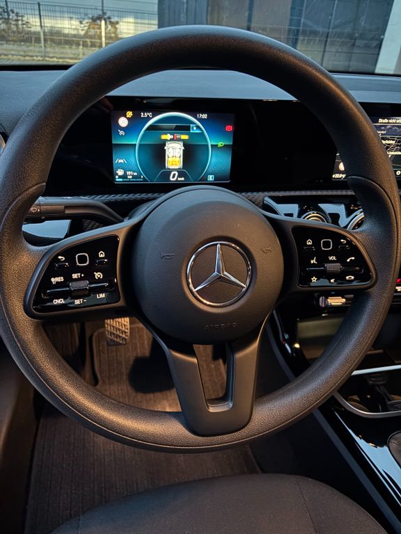 Mercedes-Benz CLA 180 2021