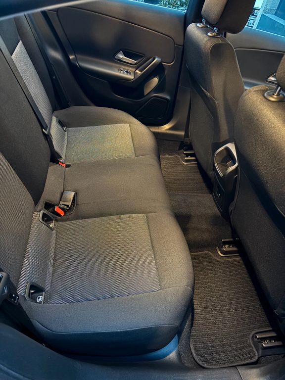 Mercedes-Benz CLA 180 2021