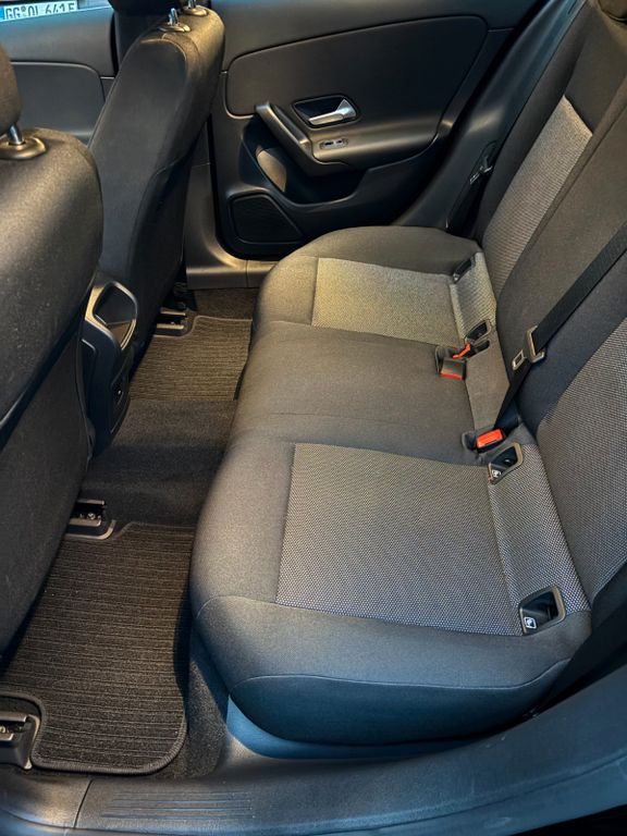 Mercedes-Benz CLA 180 2021