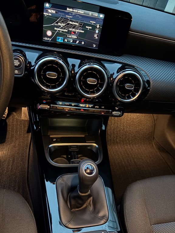 Mercedes-Benz CLA 180 2021