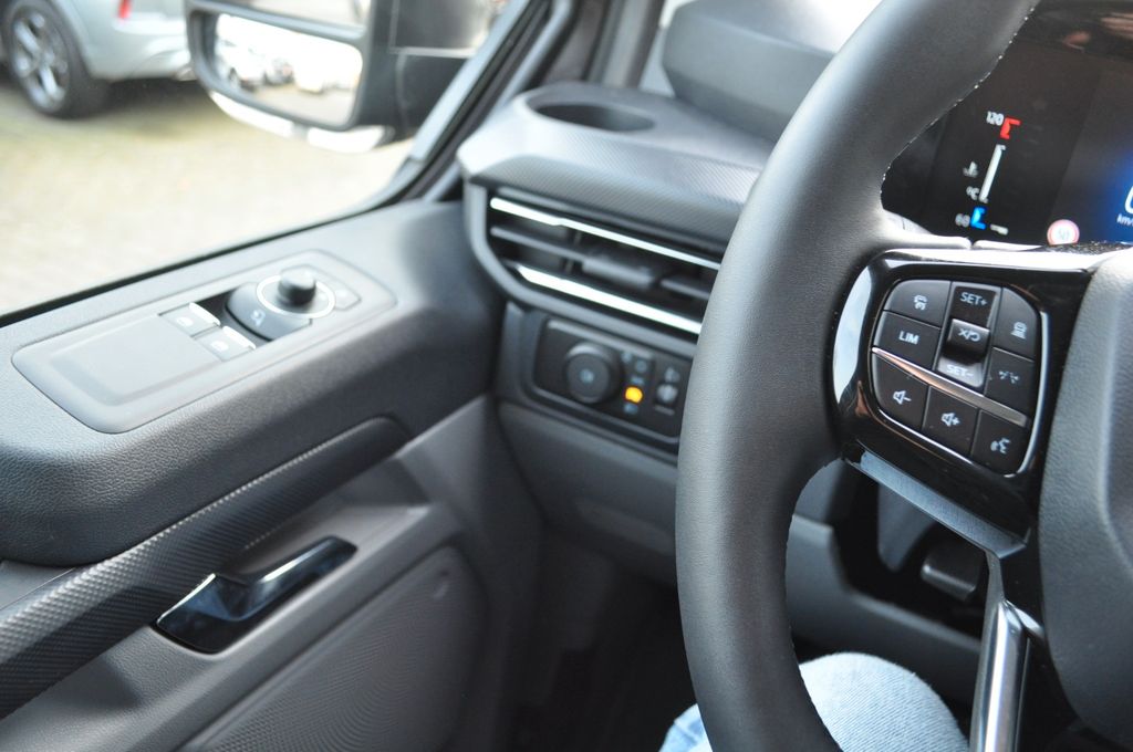 Ford Transit Custom 2024