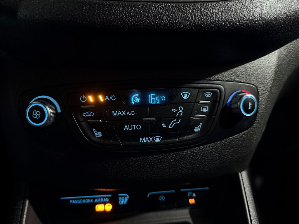 Ford Transit Courier 2021